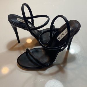 Steve Madden Size 7.5 Black Strap Heel Carolena